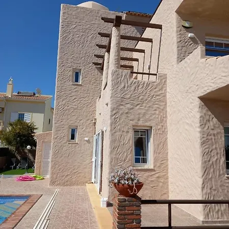 וילה Gale 4 Rooms New Villa Pool
